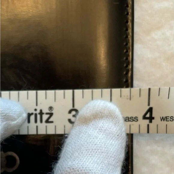 Salvatore Ferragamo Authentic Vintage Shiny Black Leather Slim Bifold Wallet - Picture 9 of 11